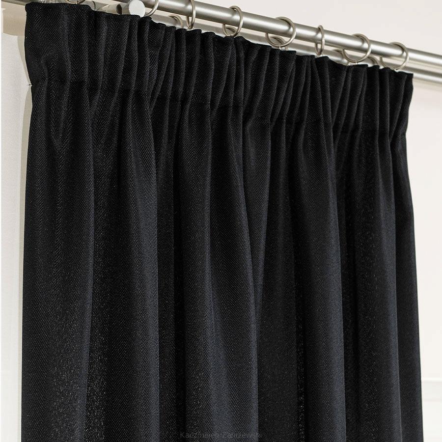 Zasłona gotowa na taśmie JODEŁKA 140x250 czarna