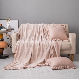 Koc narzuta Ruffly 200x220 pudrowy róż z falbankami