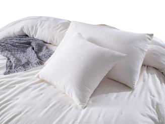 Poszewka fakturowana struktura do narzuty Dotta 45x45 kremowa z haftem kropek