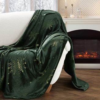 Koc świąteczny KOC28 150x200 Eurofirany ciemnozielony