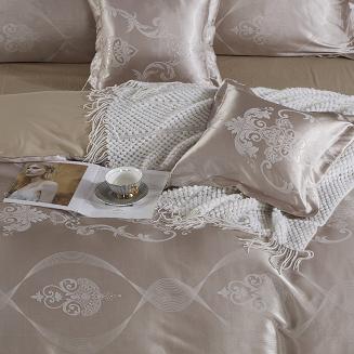 Ekskluzywna Pościel Atłasowa Z Haftem 220x200 AT015