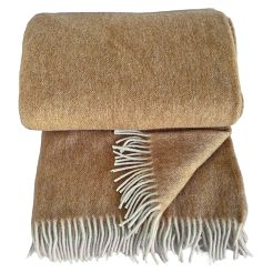 Koc wełniany jednobarwny z jasnymi frędzlami camel