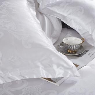 Ekskluzywna Pościel Atłasowa Z Haftem 160x200 AT004