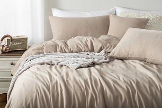 Narzuta dekoracyjna fakturowana Dotta 240x220 mocca z haftem kropek