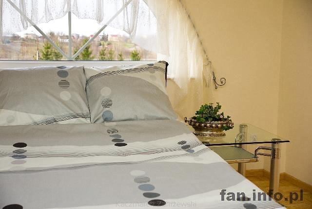 Pościel z kory 160x200 wzór szare grochy K44