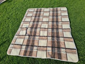 Koc wełniany żakardowy 200x220 krata kremowy brązowy