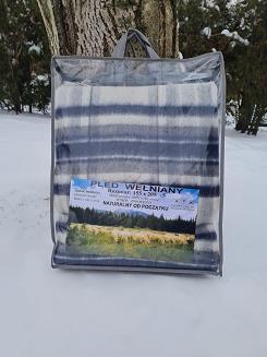 Koc wełniany z frędzlami 100% wełna granatowa krata