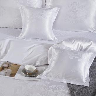 Ekskluzywna Pościel Atłasowa Z Haftem 220x200 AT004