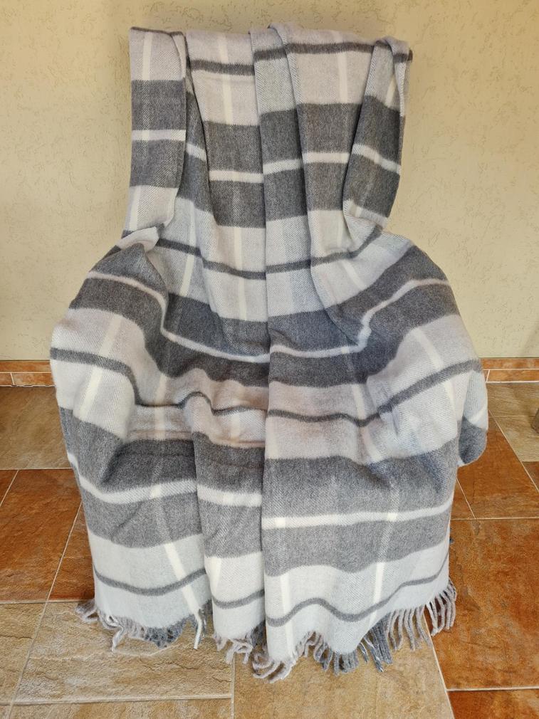 Koc wełniany z frędzlami 160x200 kratka szara grafitowa