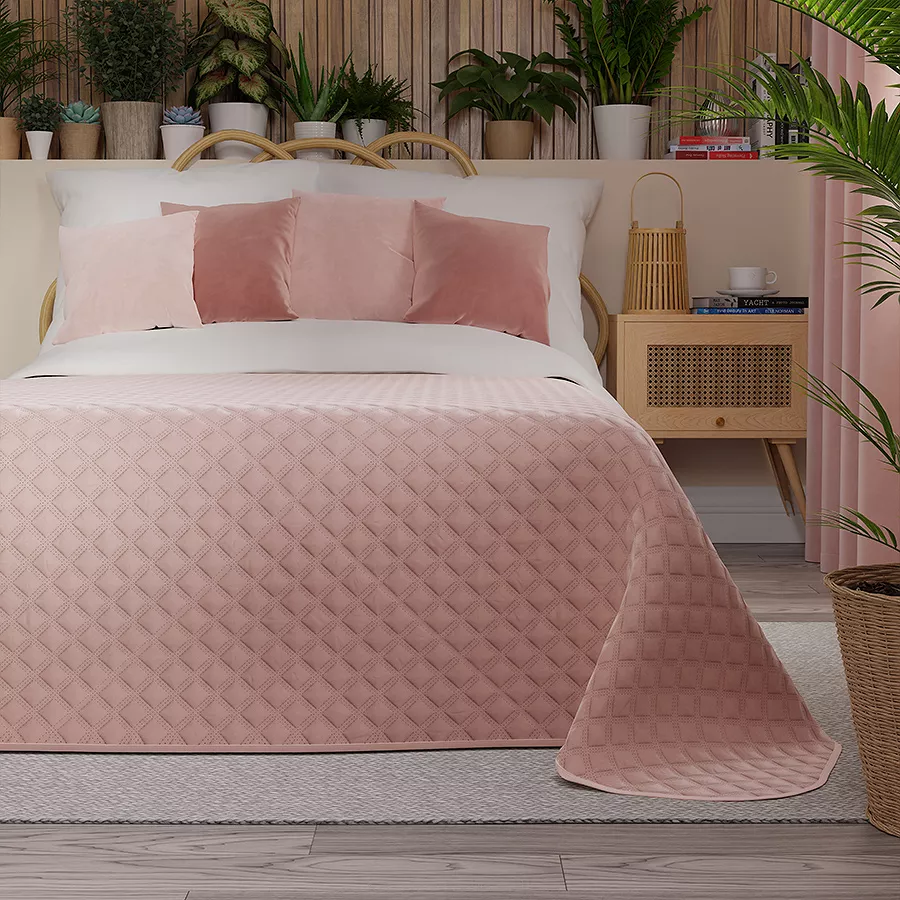 Narzuta dekoracyjna VELVI 170x210 pikowana w geometryczny wzór pudrowa