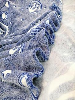 Koc świecący w ciemności 150x200 fluorescencyjny galaktyka kosmos granatowy