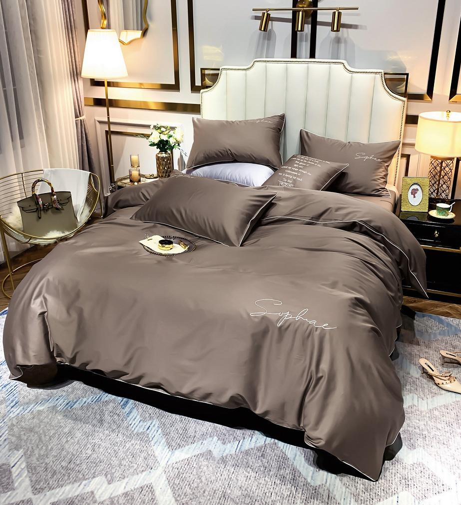 Pościel 200x220 taupe srebrny haft satynowa lamówka