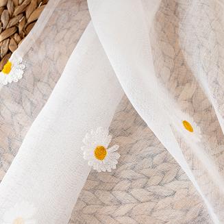 Firana gotowa na przelotkach na etaminie z ołowianką 300x160 BELLIS stokrotki biała