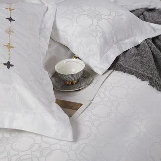 Ekskluzywna Pościel Atłasowa Z Haftem 220x200 AT012