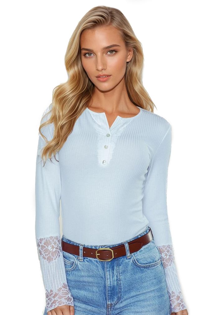 Prążkowana koszulka damska z guzikami Jesenia biała