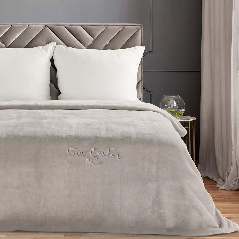 Koc Pierre Cardin CLARA1 160x220 Pierre Cardin Eurofirany ciemnobeżowy