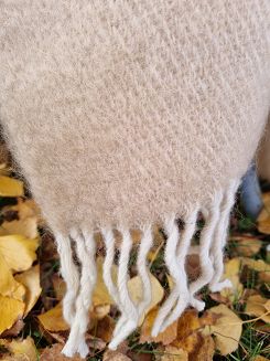 Koc wełniany jagnięcy z frędzlami 150x200 beżowy