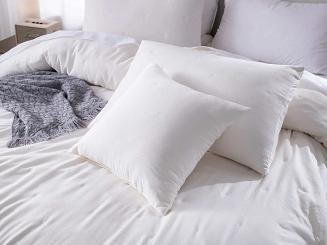 Narzuta dekoracyjna fakturowana Dotta 200x220 kremowa z haftem kropek