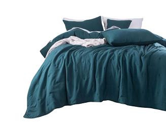 Narzuta dekoracyjna fakturowana Dotta 240x260 szmaragdowa z haftem kropek