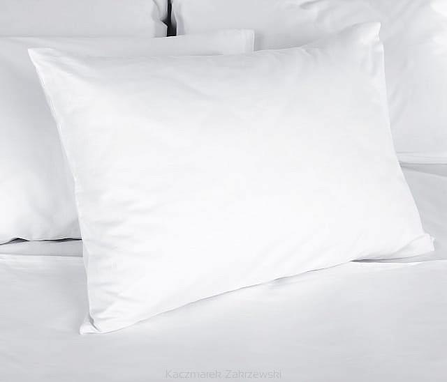 biała poszewka hotelowa standard 70x80 zamek
