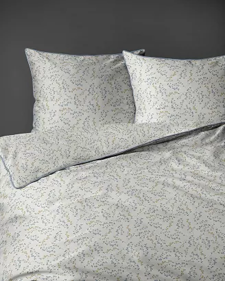 Pościel z perkalu Lamé Percale 160x200 biała w niebiesko-żółte gałązki kwiatów ozdobna lamówka biza