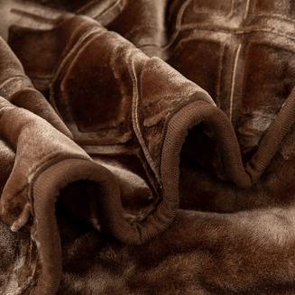 Koc akrylowy na fotel tłoczony VITO 80x160 geometryczny wzór brązowy