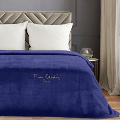 Koc Pierre Cardin CLARA1 220x240 Pierre Cardin Eurofirany granatowy puszysty i ciepły haftowane logo