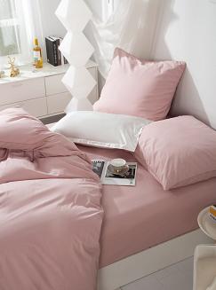 Pościel Queen 160x200 pudrowa ze złotą lamówką bizą