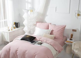 Pościel Queen 140x200 pudrowa ze złotą lamówką bizą