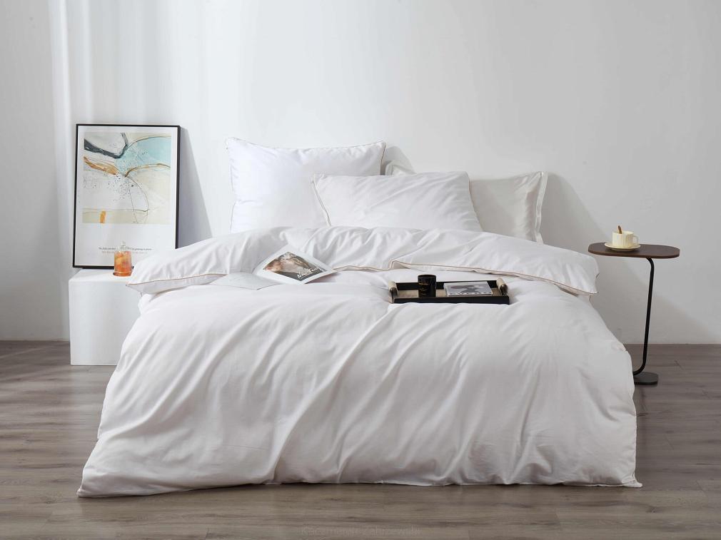 Pościel satyna bawełniana Queen Premium 160x200 biała ze złotą lamówką