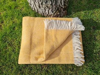 Koc wełniany z frędzlami 160x200 diagonalny musztardowy