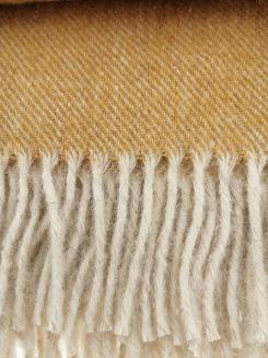 Koc wełniany z frędzlami 160x200 diagonalny musztardowy