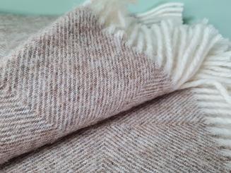 Koc wełniany z frędzlami 150x200 DIAGONAL wełna nowozelandzka beżowy