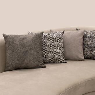 Poszewka dekoracyjna INTA-701 43x43 Darymex zmaszowa cieniowana jasno szara