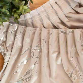 Zasłona gotowa na taśmie MARMA 140x250 ciemnokremowa ze srebrnym nadrukiem