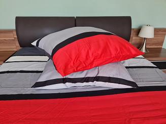 Pościel satynowa 220x200 szara czarna czerwona w pasy