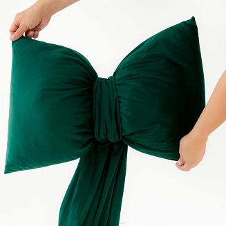 Poduszka świąteczna KOKARDA z szarfą 30x50 welwetowa ciemna zieleń