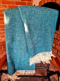 Koc wełniany z frędzlami 140x200 DIAGONAL wełna nowozelandzka turkusowy