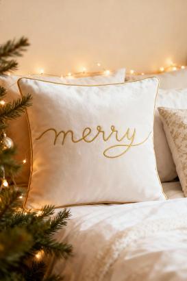 Poszewka dekoracyjna Merry 45x45 welurowa biała ze złotym haftem i lamówką