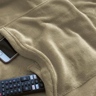 Koc narzuta BINGIE 150x180 miodowy z rękawami TV