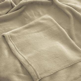 Koc narzuta BINGIE 150x180 miodowy z rękawami TV