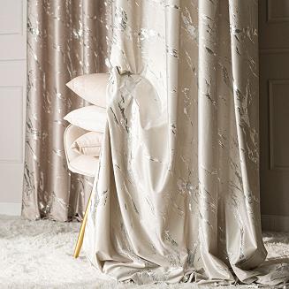 Zasłona gotowa na taśmie MARMA 140x250 jasnokremowa ze srebrnym nadrukiem