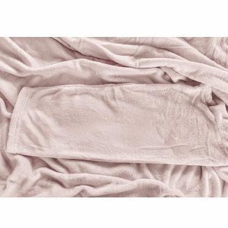 Koc narzuta BINGIE 150x180 pudrowy róz z rekawami TV