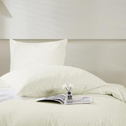 Poszewka z adamaszku satyna bawełniana 50x70 masełkowa