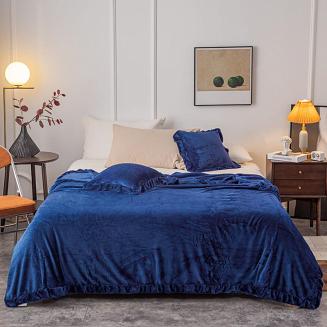 Koc narzuta Ruffly 200x220 granatowy z falbankami