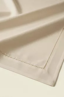 Beżowy Obrus z Mereżką 140x320 CLASSY