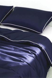 Pościel bambusowa 140x200 granatowa z białą bizą