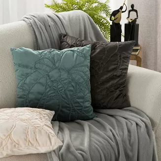 Poszewka dekoracyjna SANDI 45x45 Eurofirany srebrna naszywany wzór kwiatu