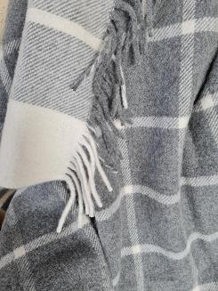 Koc wełniany z frędzlami 160x200 kratka ekri grafitowa