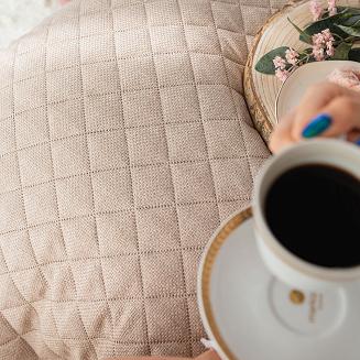 Narzuta dekoracyjna MOLLY 170x210cm pikowana strukuralna ciemnobeżowa